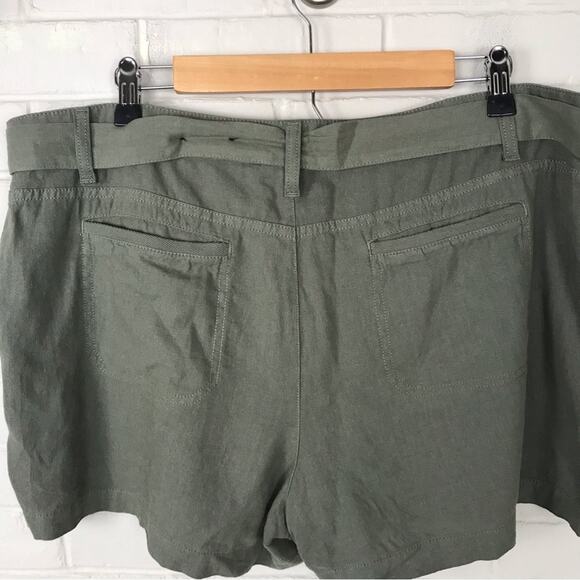 a.n.a Green Linen Blend Casual Plus Size Shorts Size 33/16 - Picture 7 of 9